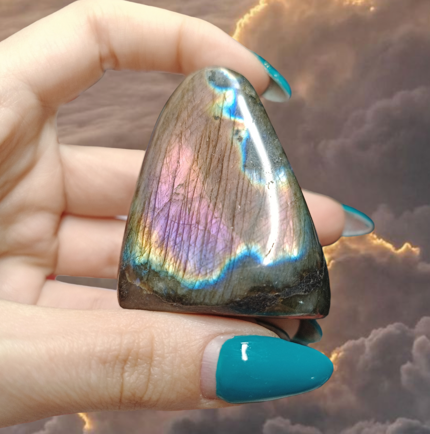 Freeform in Labradorite