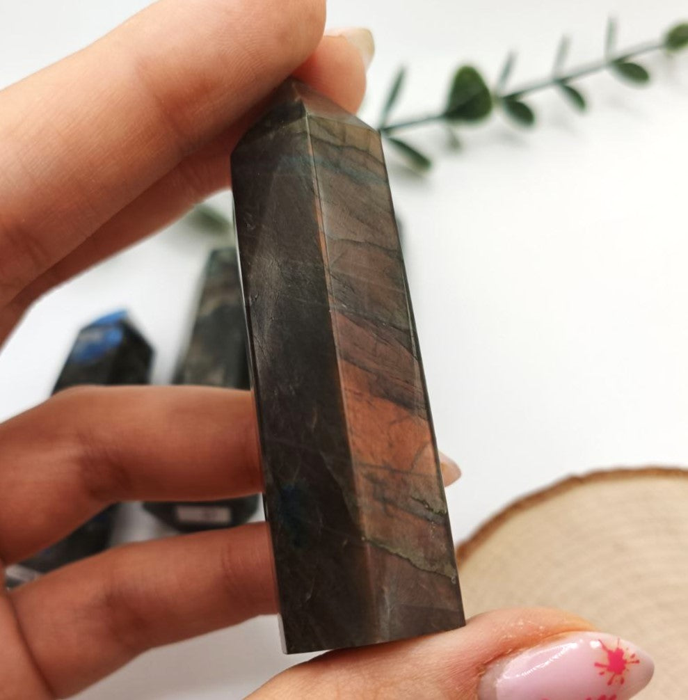 Torre in labradorite