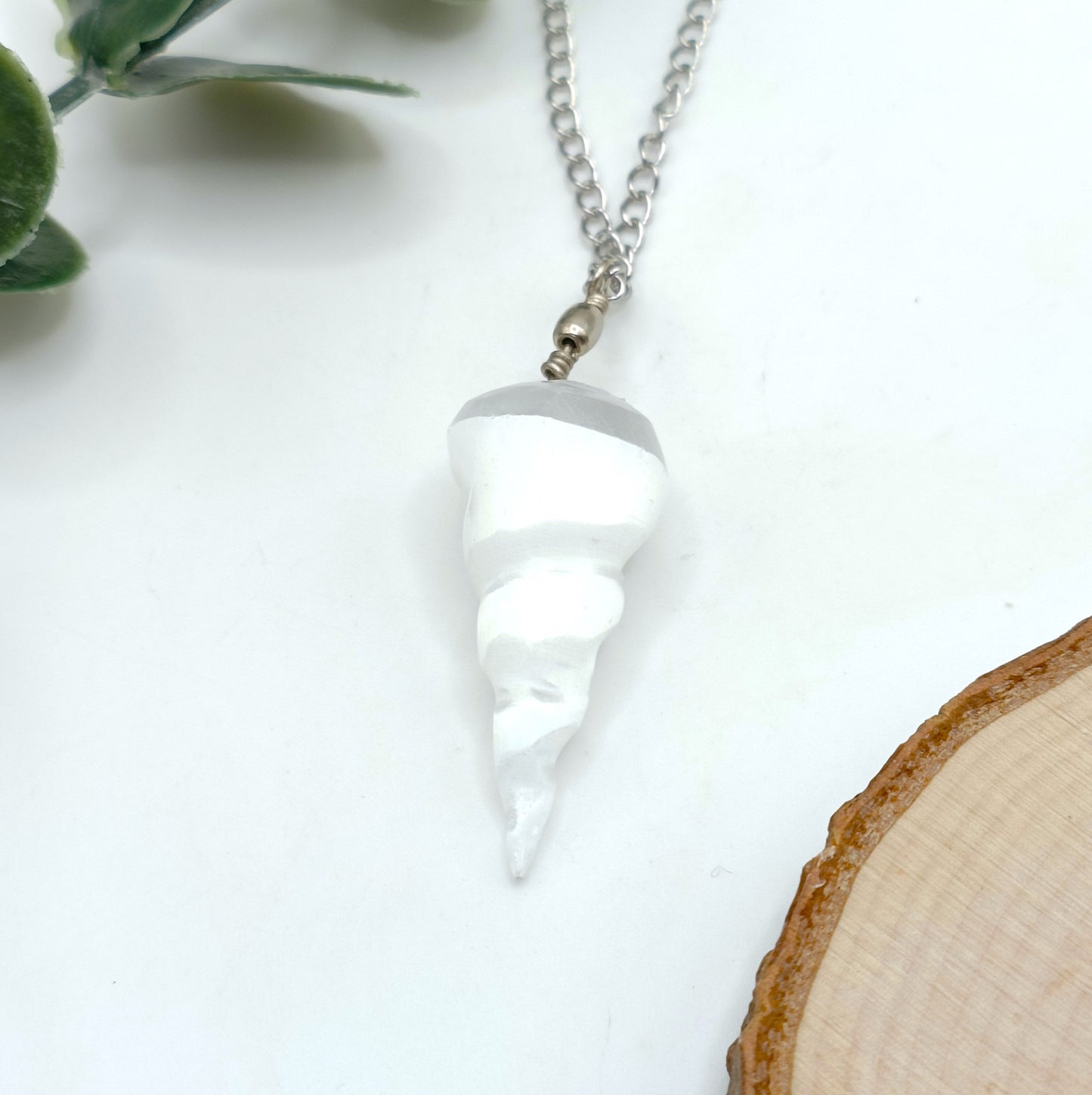 Collana conchiglia in Selenite