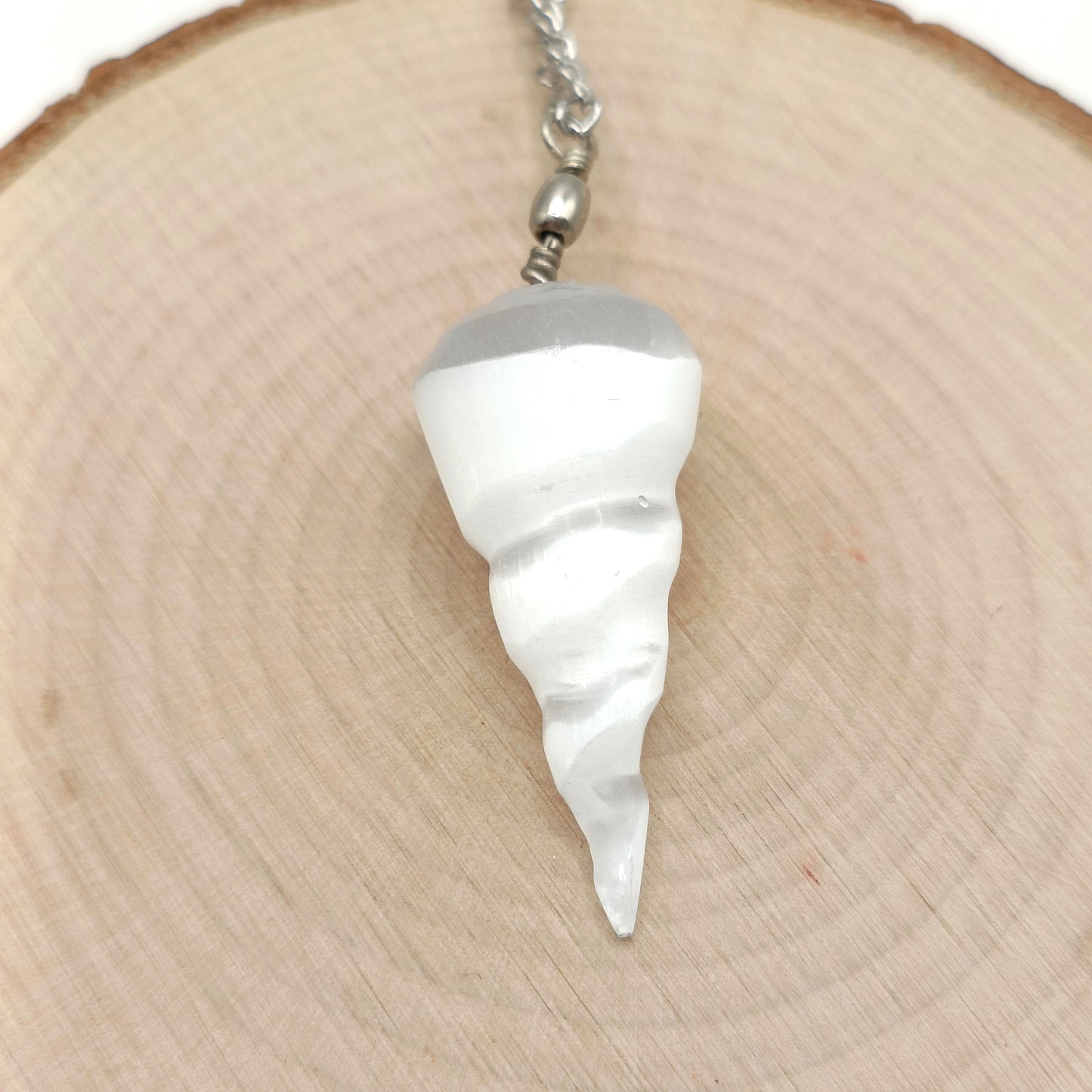 Collana conchiglia in Selenite