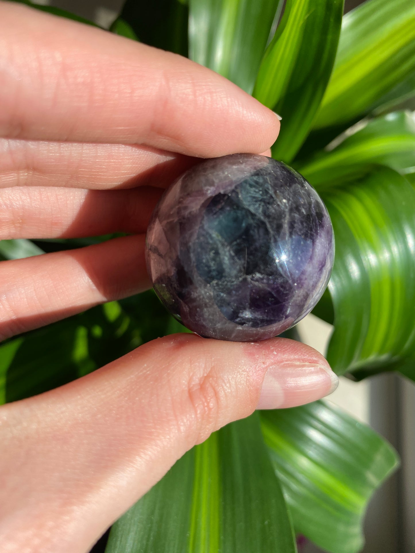 Sfera in fluorite 4 cm